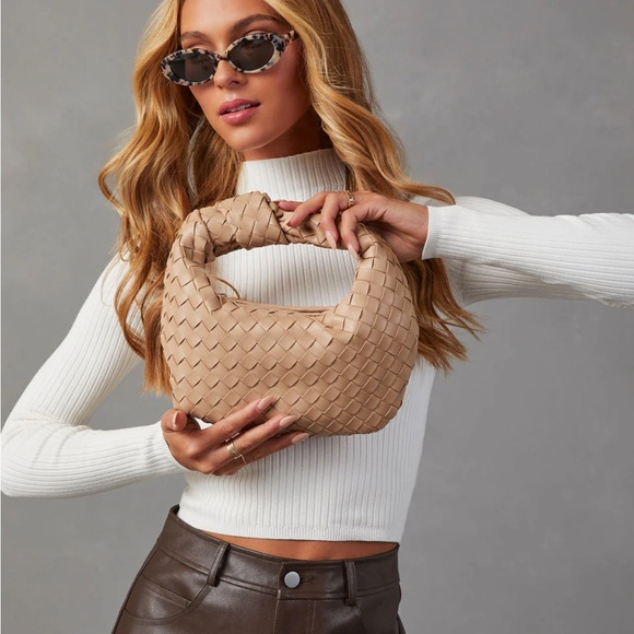 NWT Urban Expressions Tierra Woven Knot Bag in Natural - Picture 3 of 3